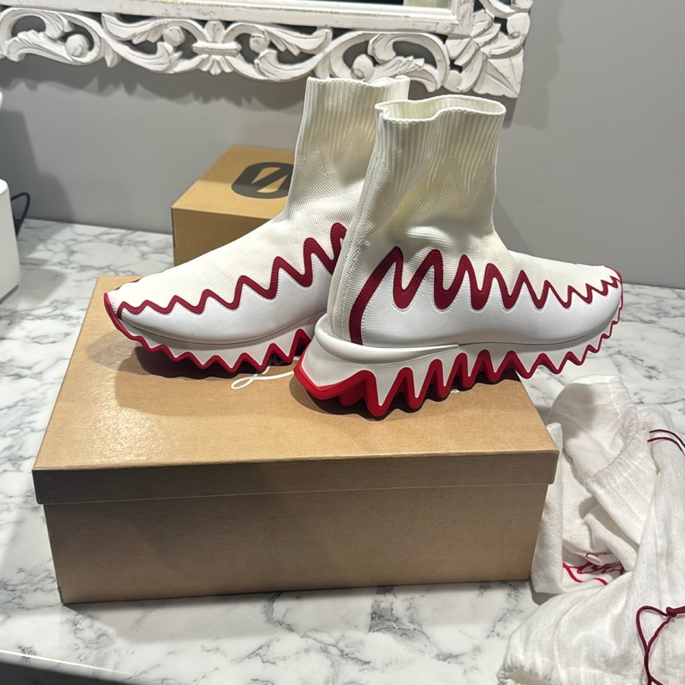 Christian Louboutin, Sharky socks